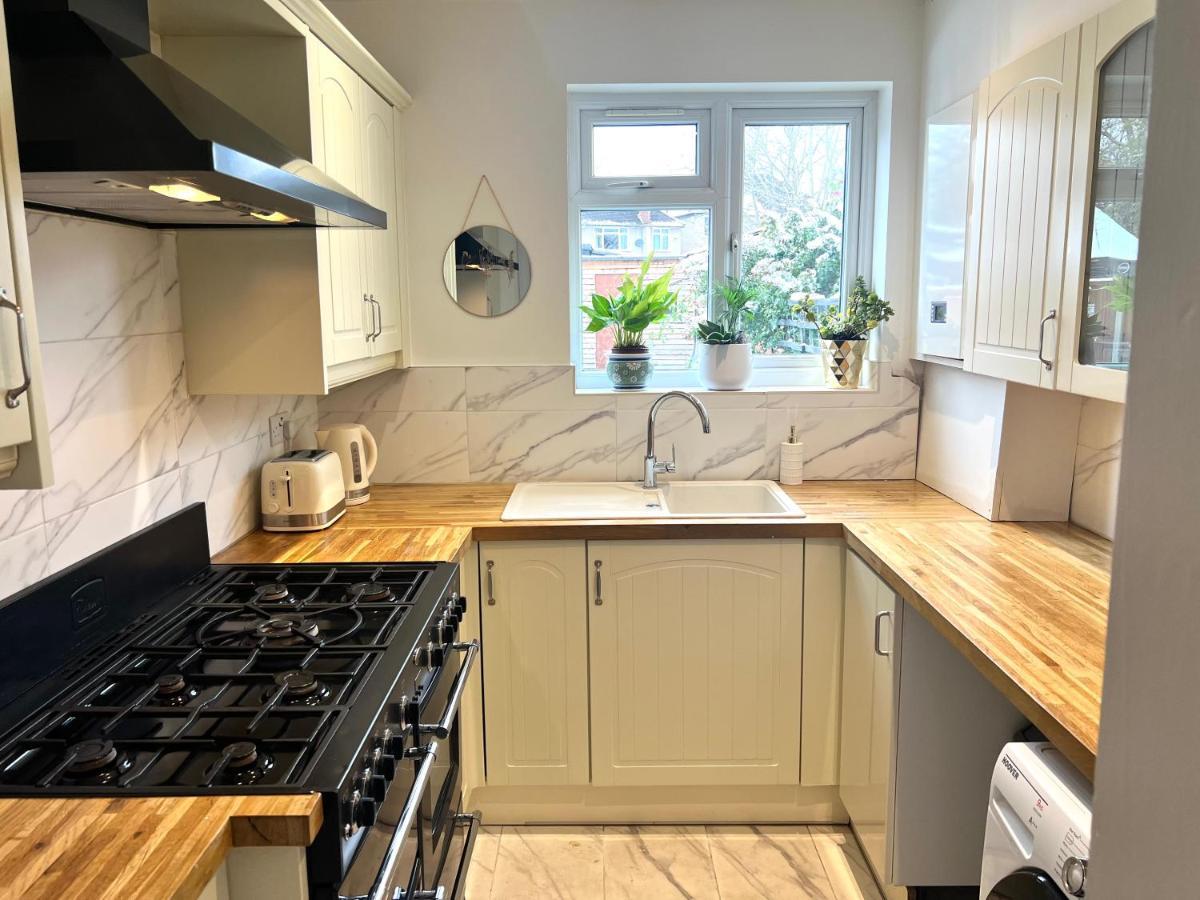 Lovely Single Room Londres Exterior foto